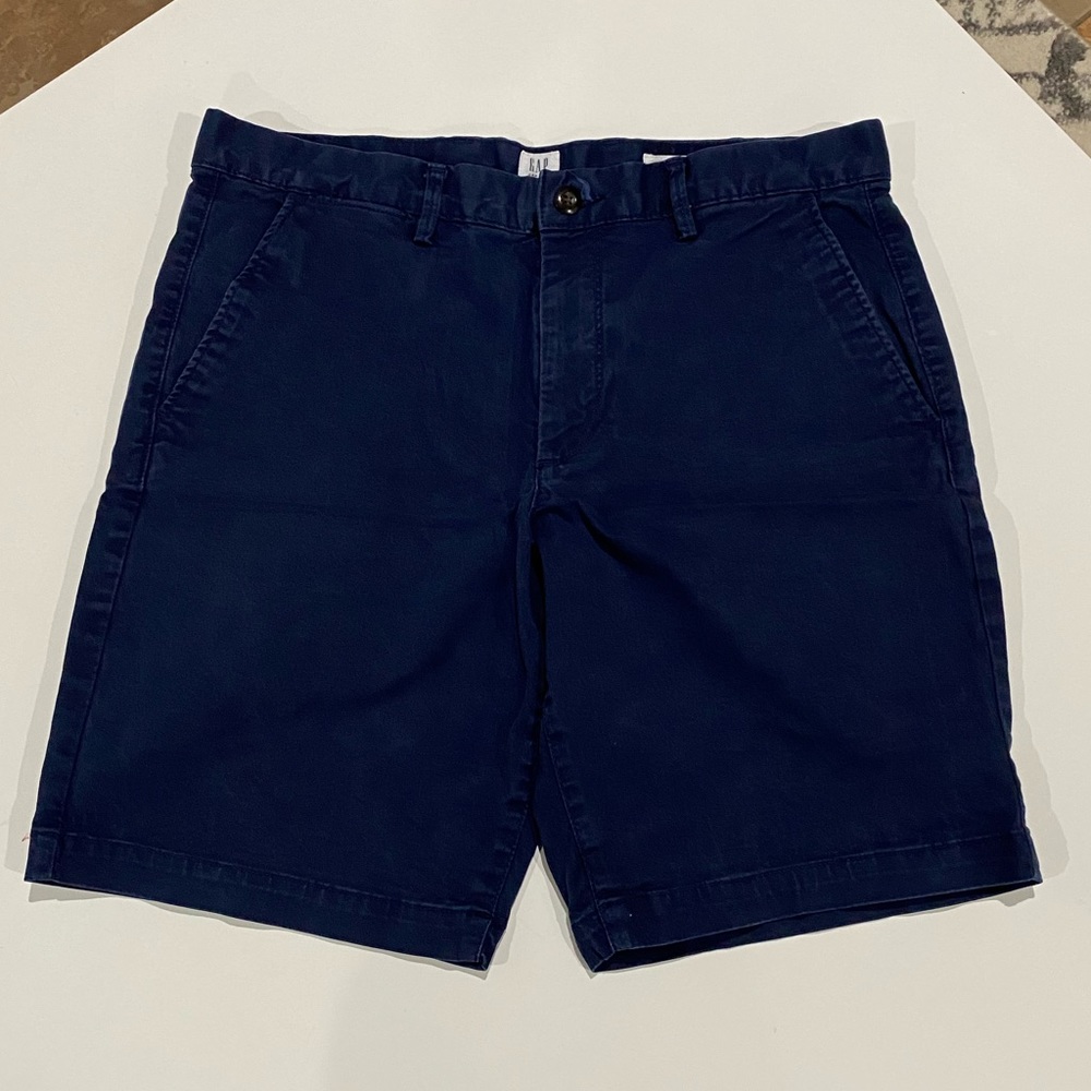 GAP Shorts 32